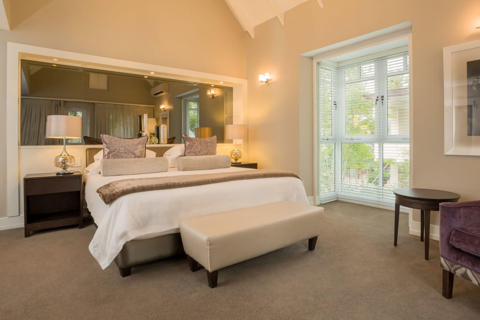 Luxurious king bed with contemporary furnishings