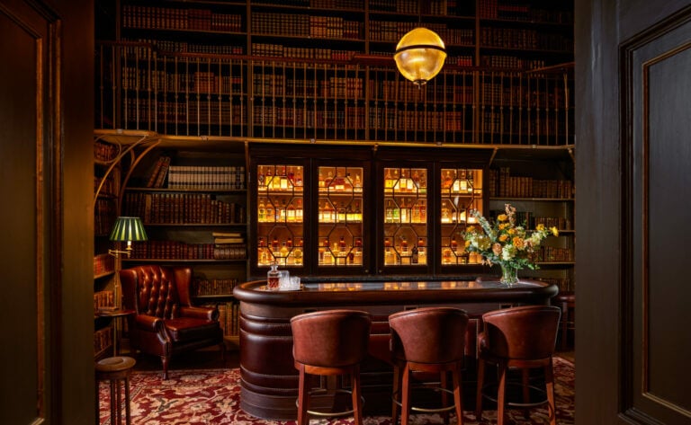 Interior whiskey bar Carton House