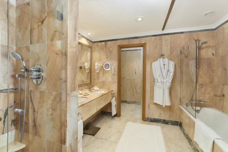 Bathroom set up at Quinta do lago resort
