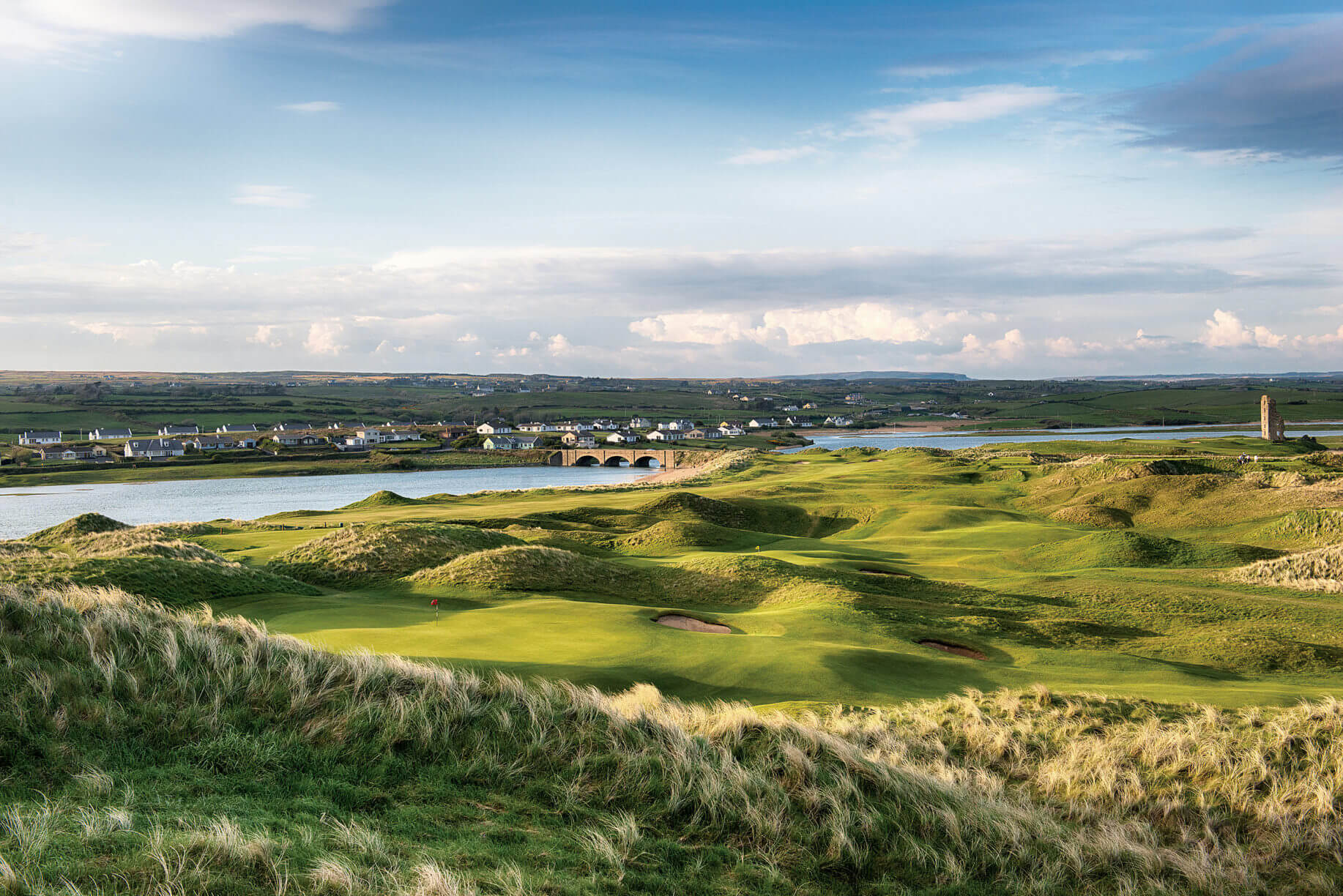 Lahinch Golf Club Old Course Co. Clare, Ireland Voyages.golf