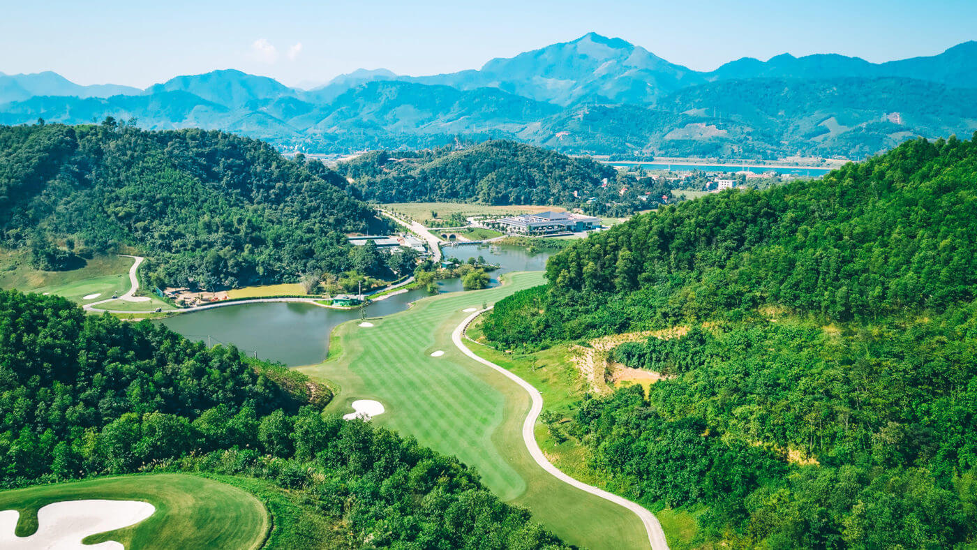 Hilltop Valley golf course eighteenth hole