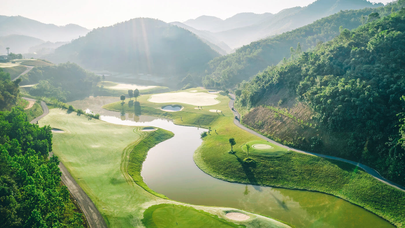 Hilltop Valley golf course third hole
