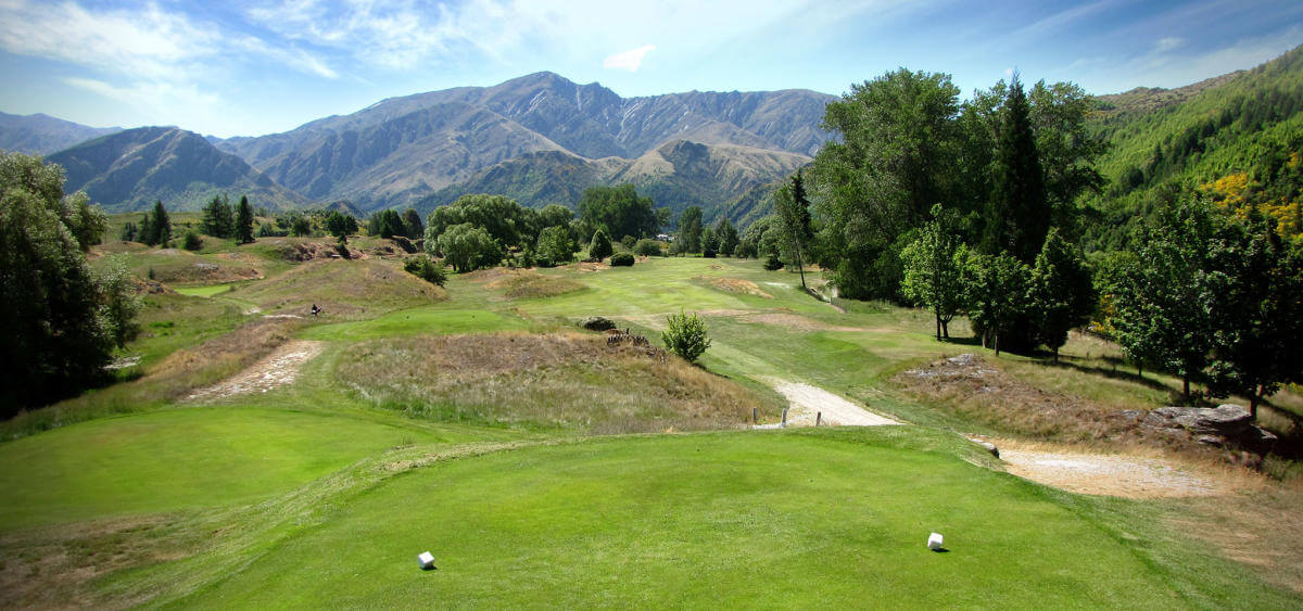 Mountain views from a tee box at Arrowtown golf club