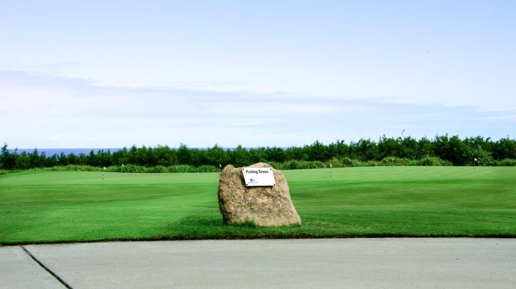 practice putting green at Natadola Bay