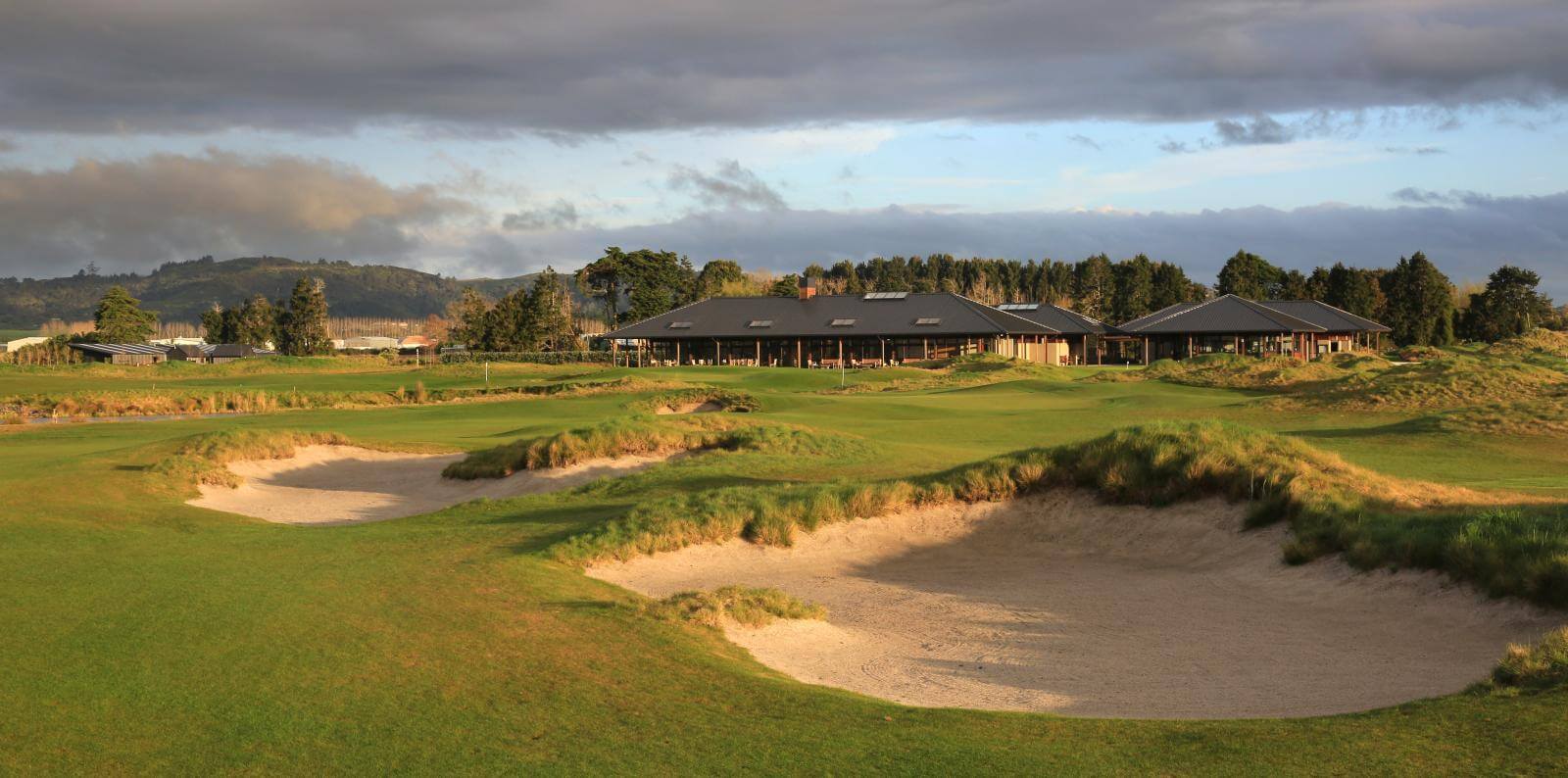 Windross Farm Clubhouse and golf course
