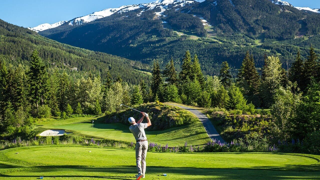 Fairmont Chateau Whistler Golf Course BC Voyages golf Fairmont Chateau Whistler Golf Course BC Voyages golf