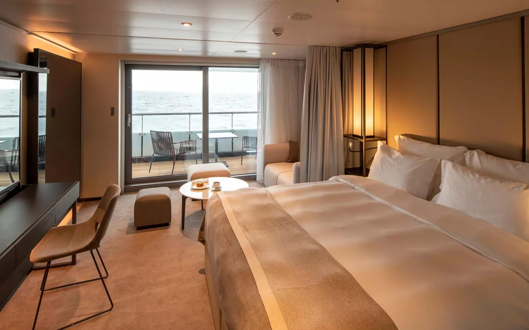 Cruise Ship Suite