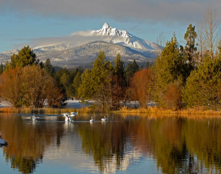 Image of Mt Washington from across a lake at Black Butte Ranch, Oregon, USA
