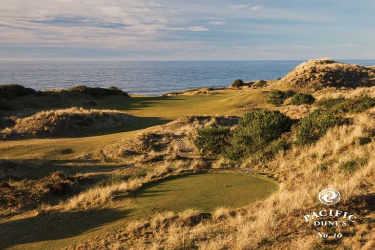 Image of the 10th tee and fairway, overlooking the Pacific Ocean, Pacific Dunes Golf Course, Bandon Dunes Golf Resort, Oregon, USA
