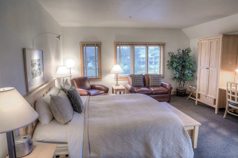 Inside a Lodge Suite Master Bedroom, Bandon Dunes Golf Resort, Oregon, USA