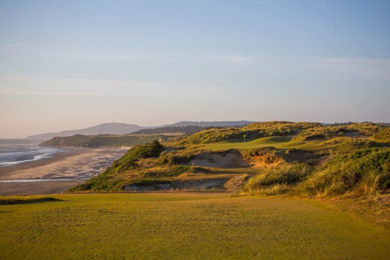 Image of the Pacific Dunes Golf Course 11th hole, Bandon Dunes Golf Resort, Oregon, USA