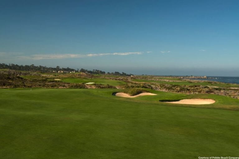 Image of the 3rd golf hole at The Links at Spanish Bay Golf Course, Pebble Beach, California, USA