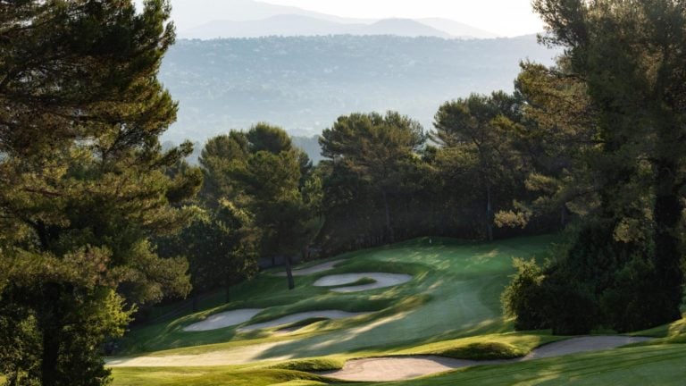 Image of an uphill par 3 at Terre Blanche Resort, Tourrettes, France