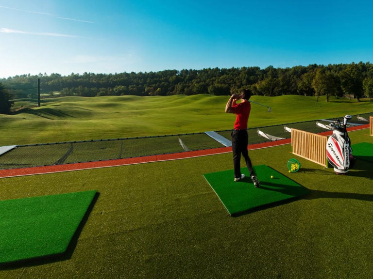 Image depicting the driving range at Terre Blanche, Tourrettes, French Riviera