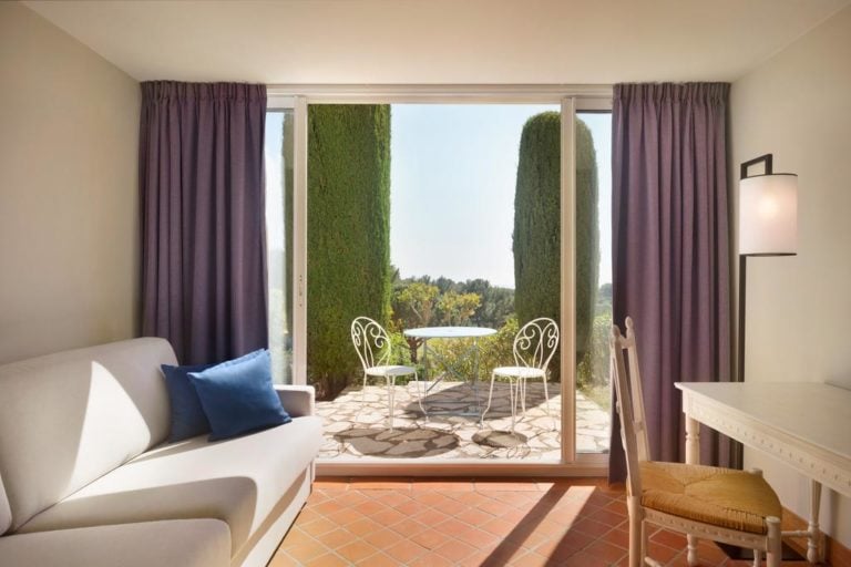 Image of a family room with a private terrace, Hôtel Dolce Frégate Provence