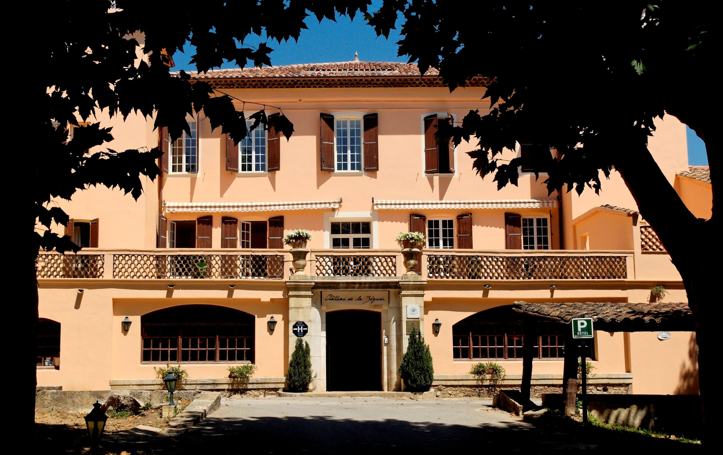 Displaying the entrance to Chateau De La Bégude , French Riviera, France