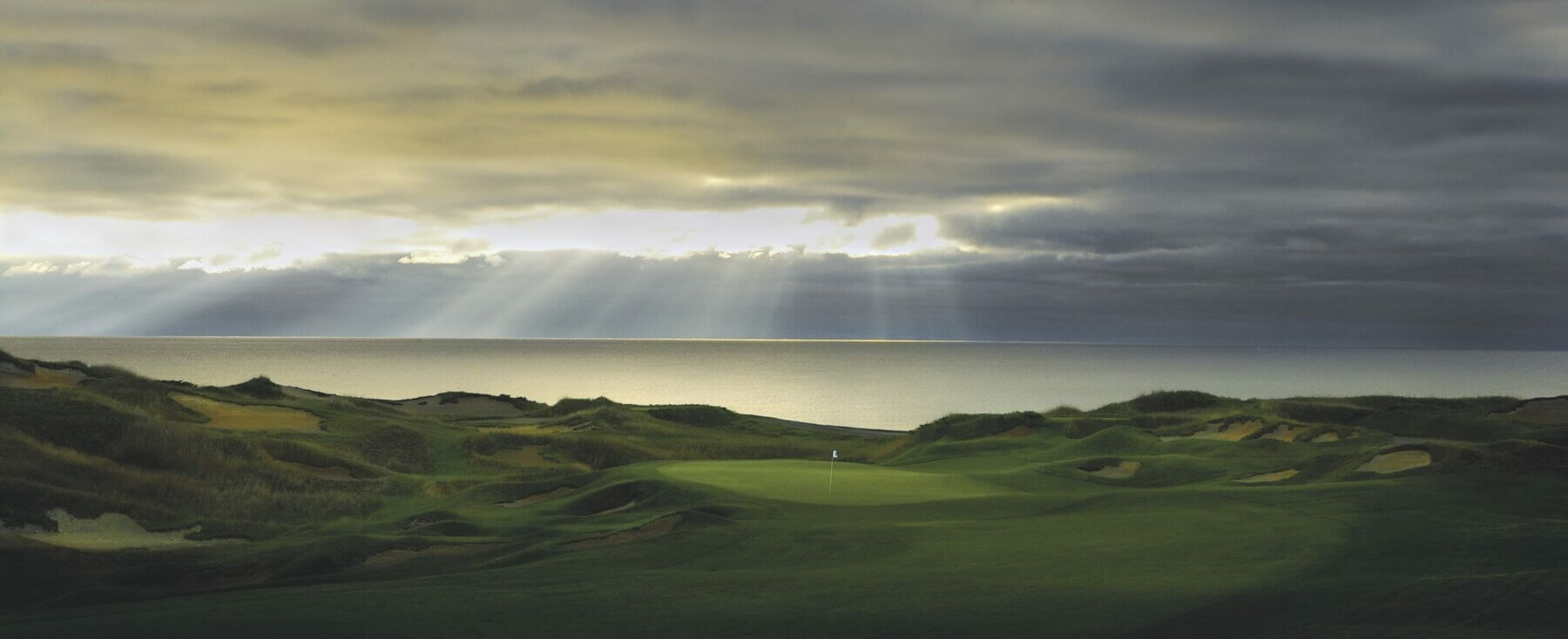 Landscape image of the 1st green at Whistling Straits