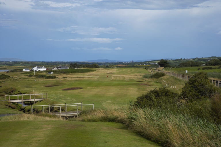 Image of the signature 4th hole at Castlerock Club, Northern Ireland