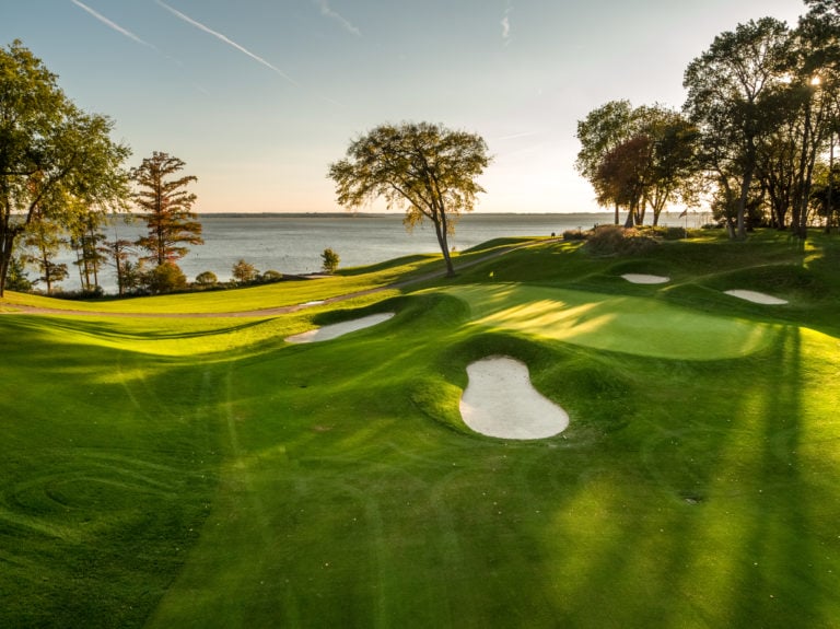 Image depicting the 16th green from above on the River Course at Kingsmill Resort, Williamsburg Virginia, USA