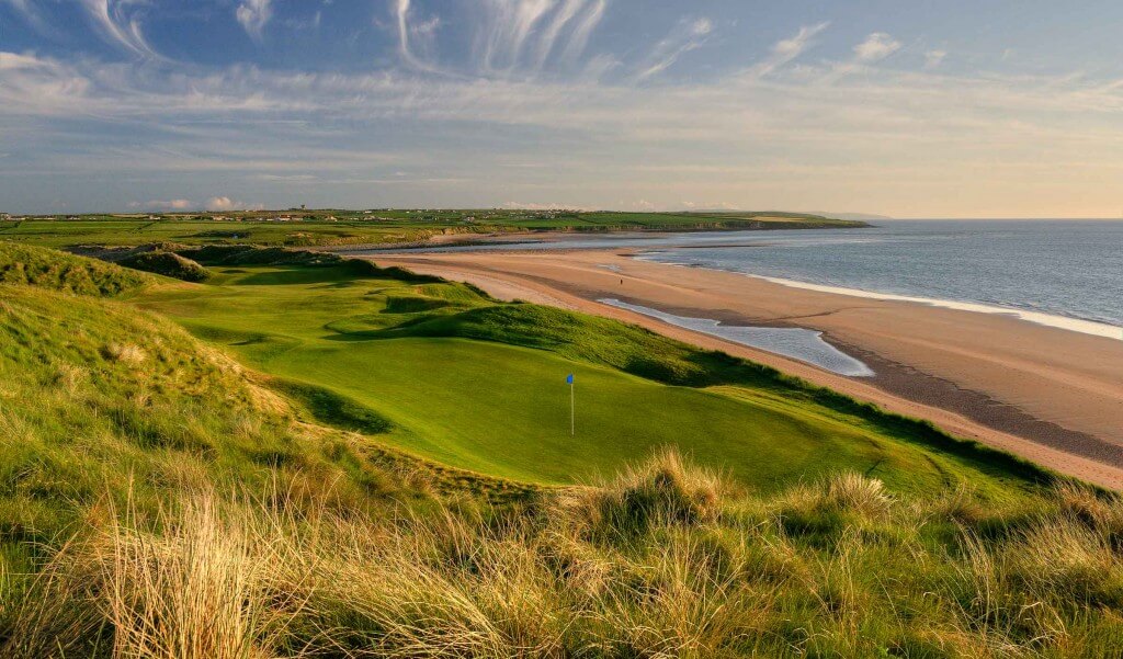Image depicting the 7th Green facing the beach on the Old Golf Course at Ballybunion, County Kerry, Ireland