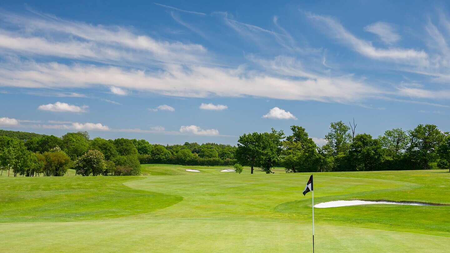 Blue skies shine over the Marriott Forest of Arden Golf Course