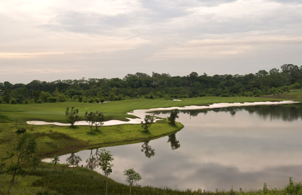Large lake separates fairways on the thirteenth hole