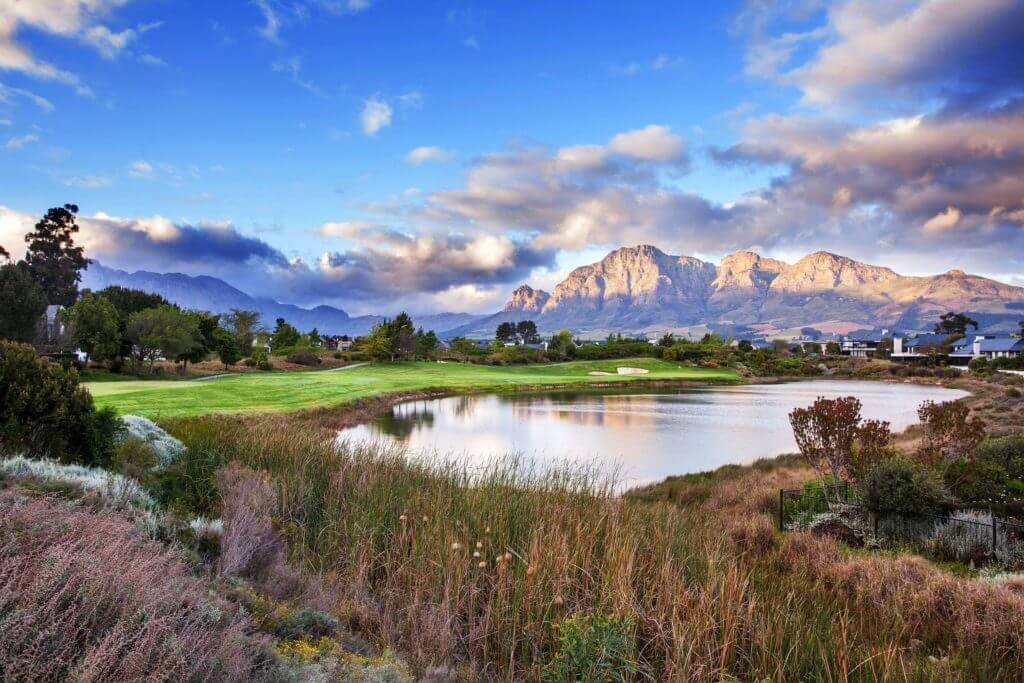 Panoramic view of Pearl Valley golf course and surrounding mountians