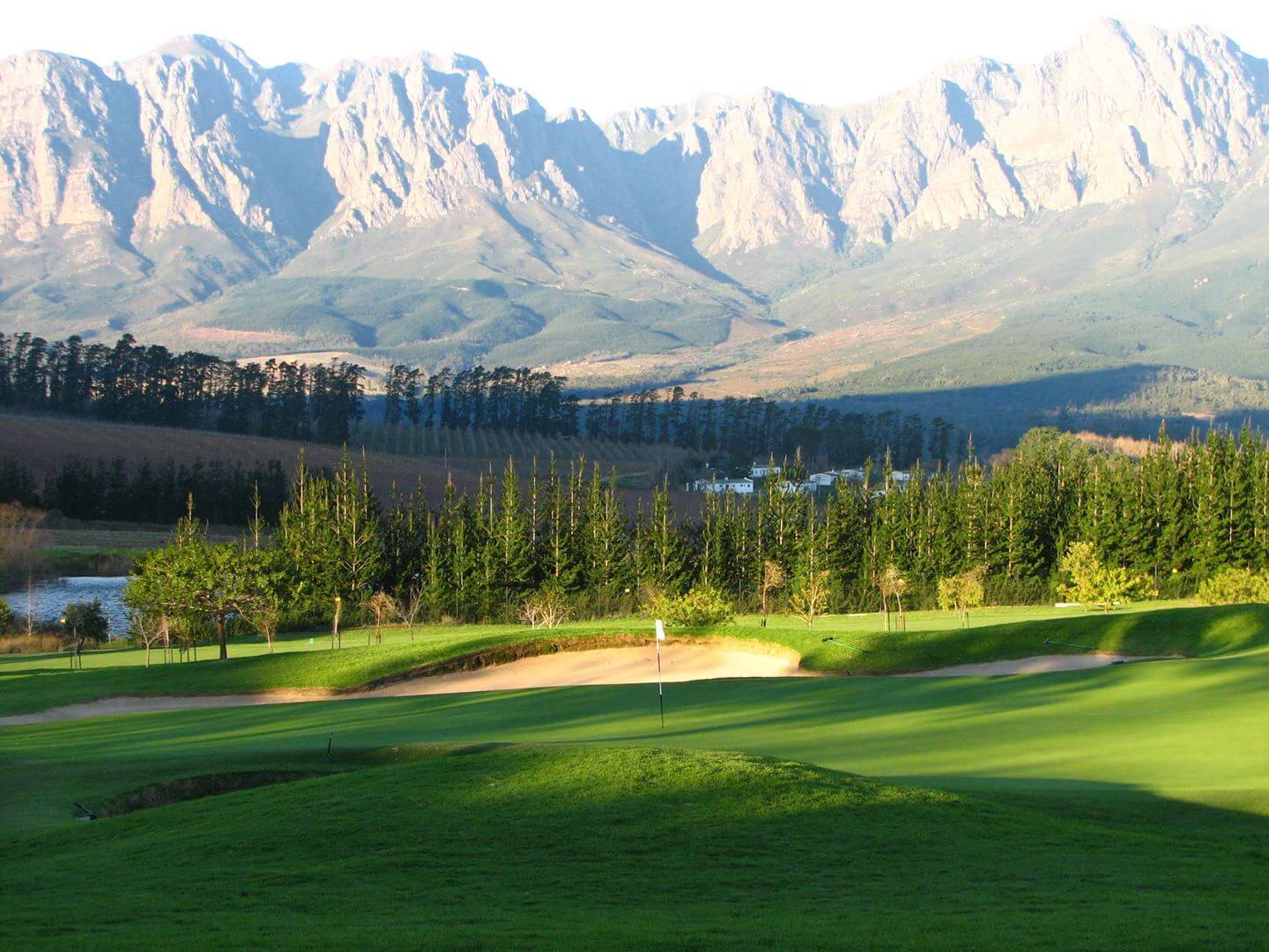 Erinvale Estate sits in a valley flanked by mountains