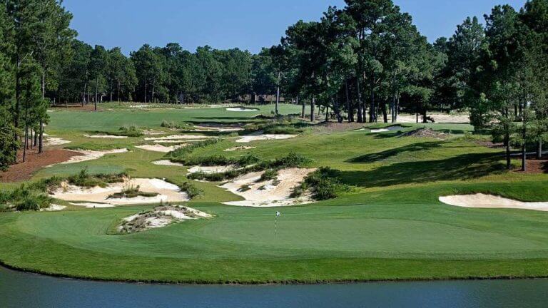 Gree lies between lake and wasteland bunkers