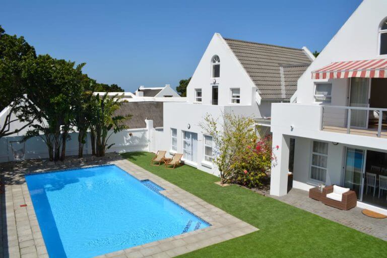 St Francis Links private rental house pool