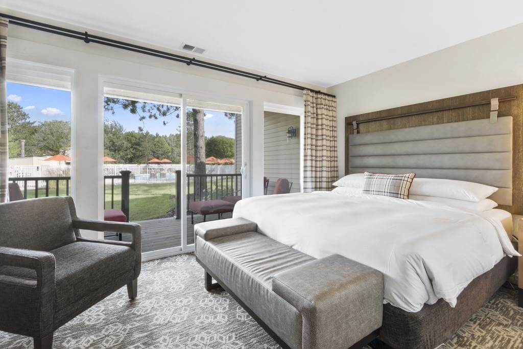 Large King bed Grand Geneva Resort