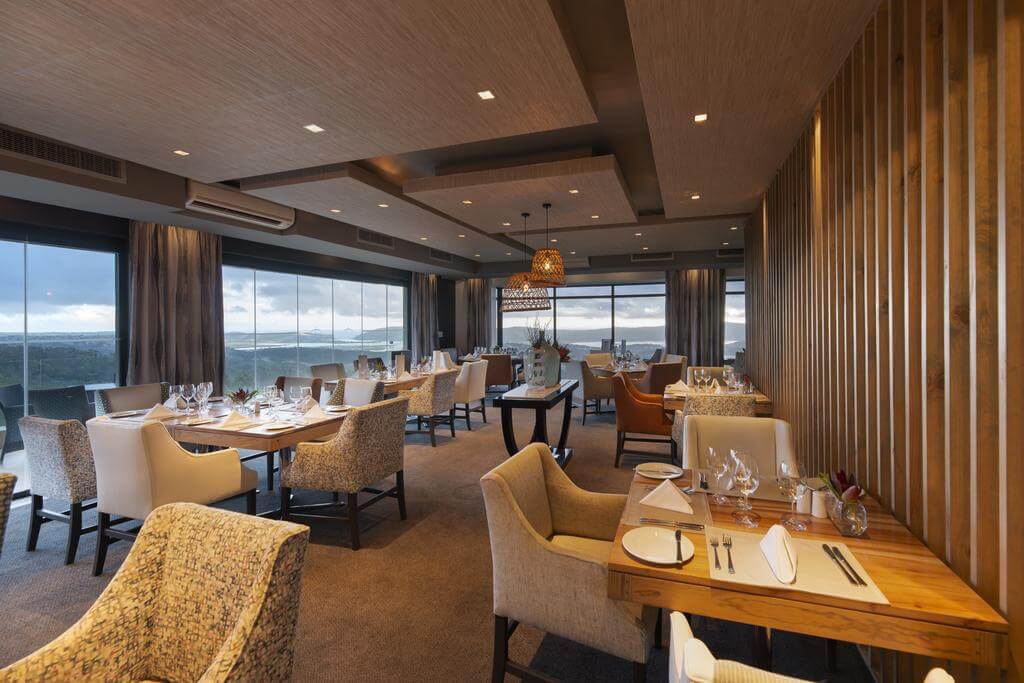 Fine dining with landscape view from Lungalo Restaurant